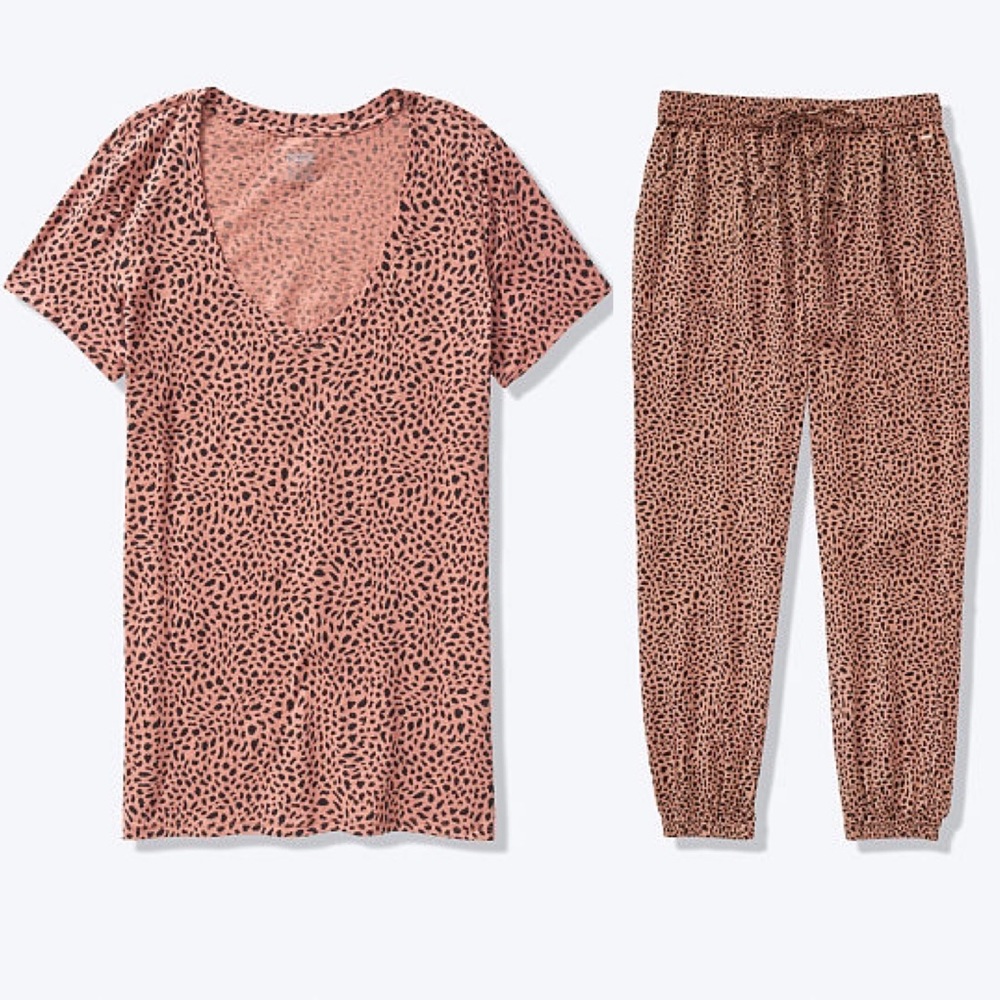 Pink set medium for women